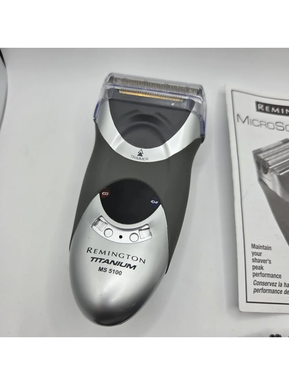 Remington Titanium MS 5100 Men's MicroScreen Shaver Ms3 5100 - Missing Button